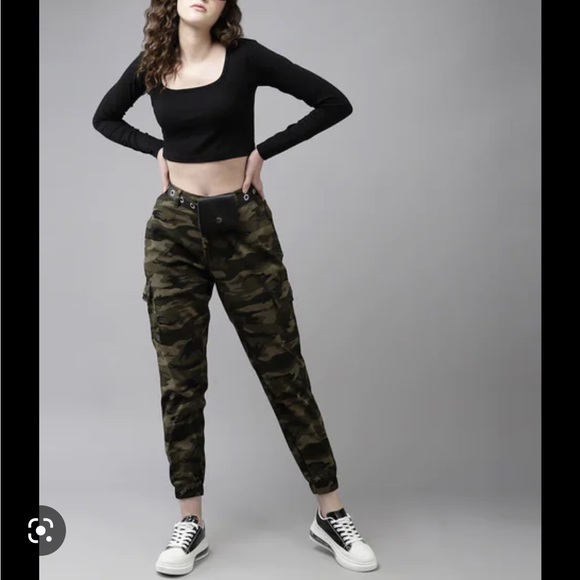 NWT- Aeropostale Camouflage Jogger with Stretch - Picture 1 of 7